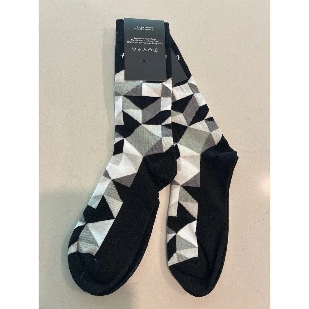 Falken Wildpeak Mens Crew Socks Black White Grey Geometric One Size New 2 pairs‎